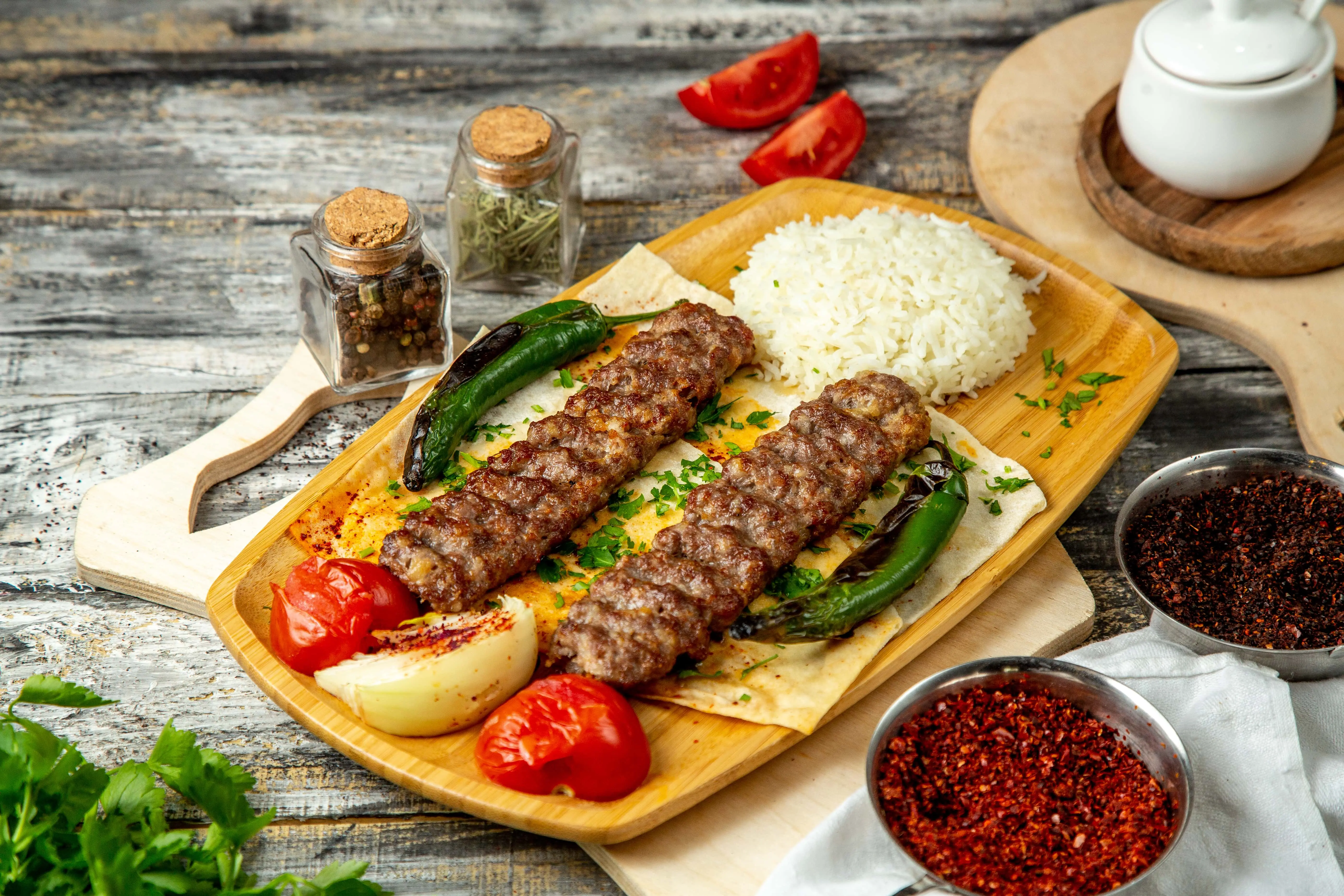 Kebap Keyfinin Zirvesi: Adana mı, Urfa mı?