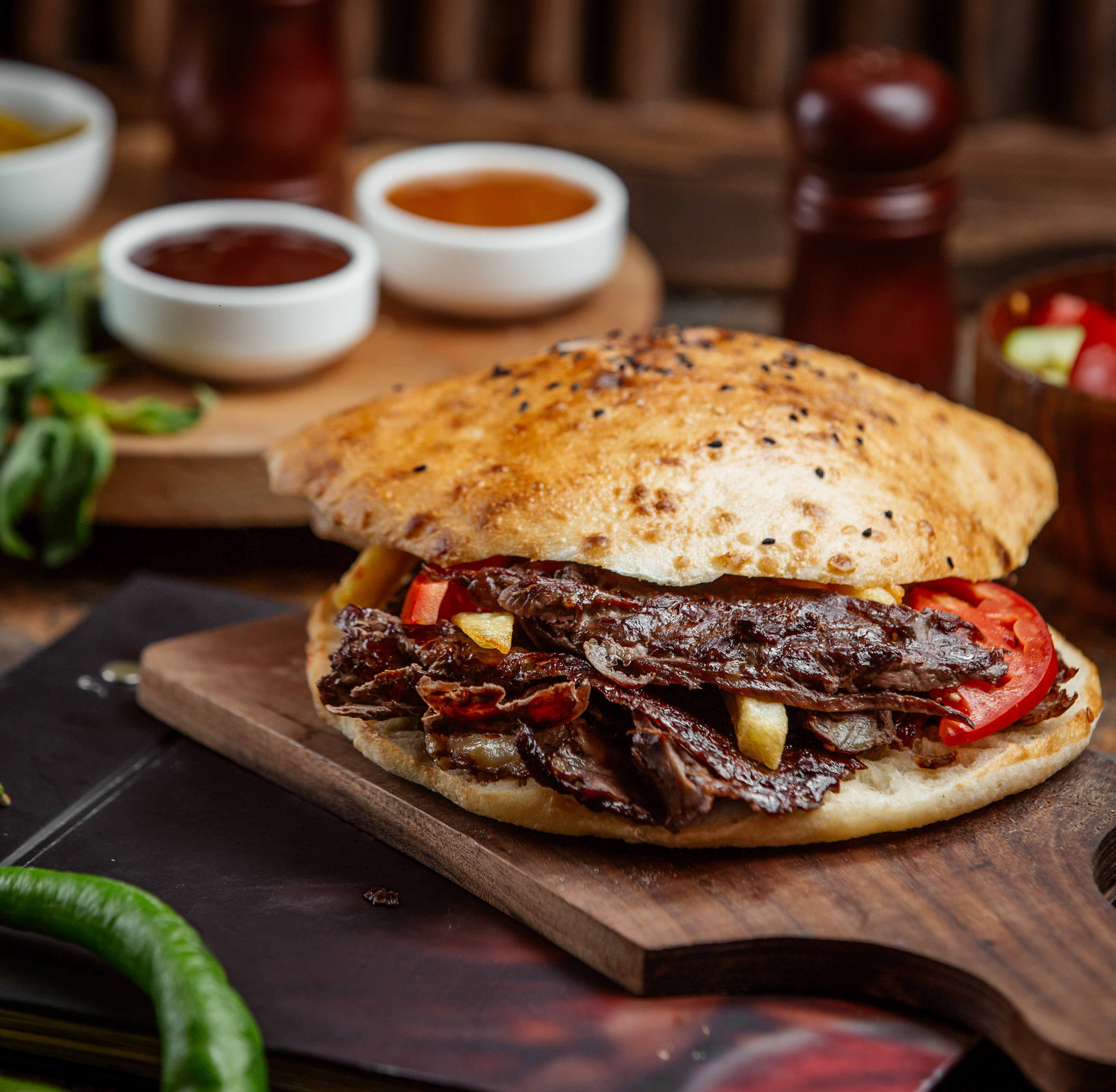 Zeytinburnu’nda Dönerin En Doğal ve En Taze Hali: Mevlana Pide Et Döner Farkı