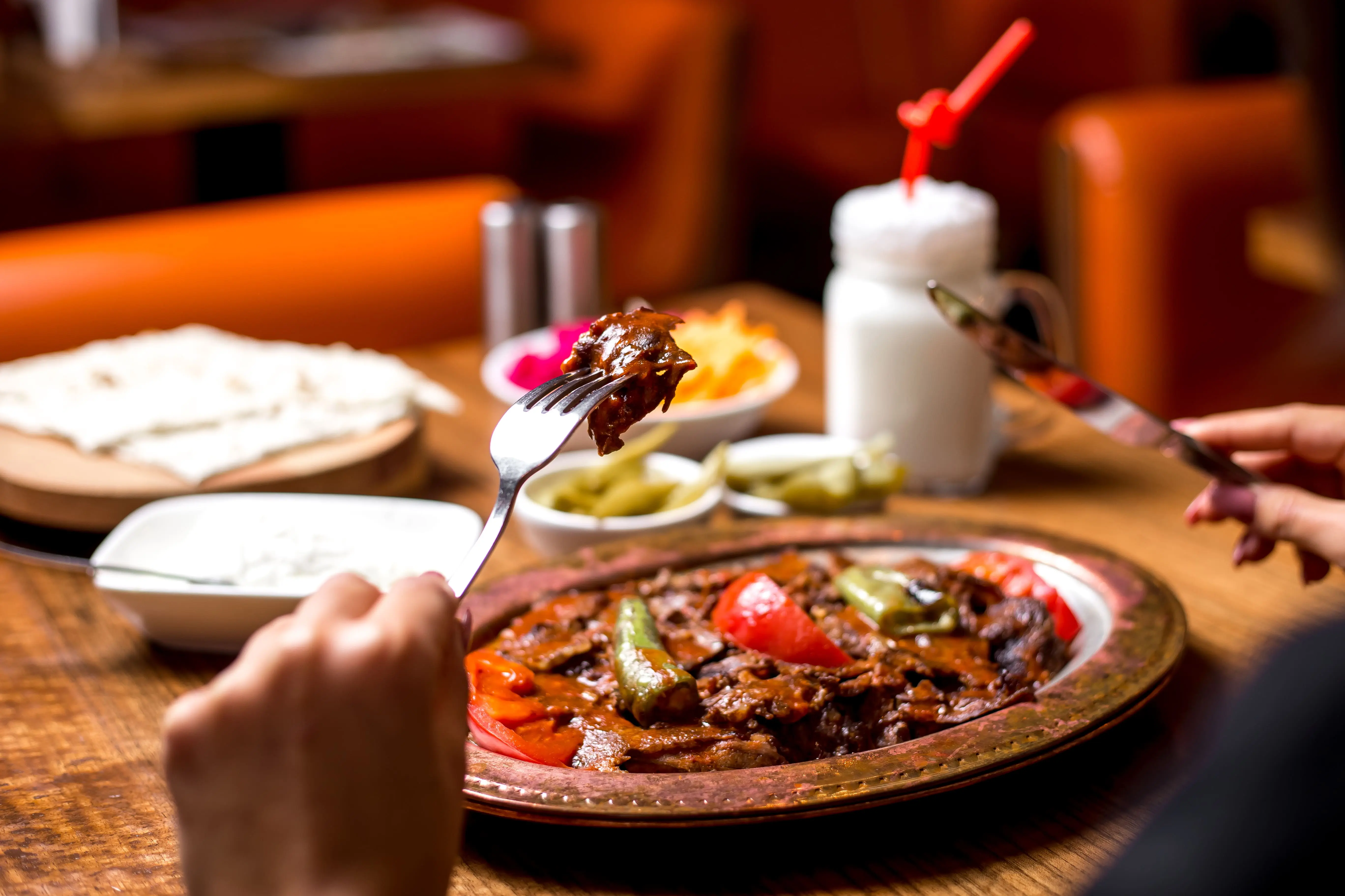 Zeytinburnu’nda İskender Lezzetinin Gerçek Adresi: Mevlana Pide ile Doyurucu Bir Ziyafet