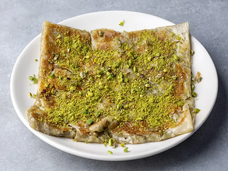 Zeytinburnu Mevlana Pide’den Taptaze Katmer Keyfi