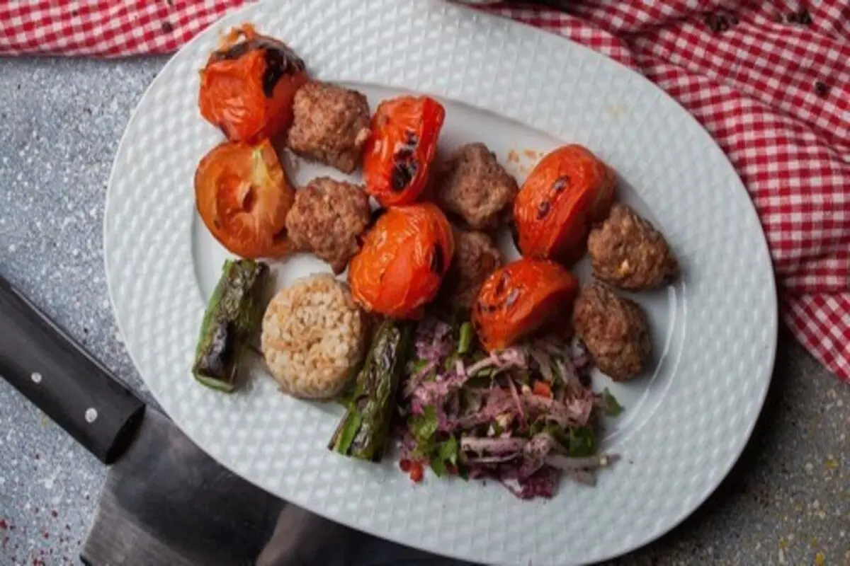 Domatesli Kebap